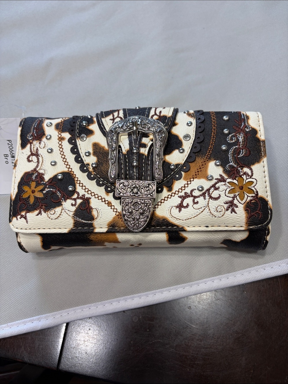 NWT Brown Cow Print Western Leather Buckle Embroidered Crossbody Wallet